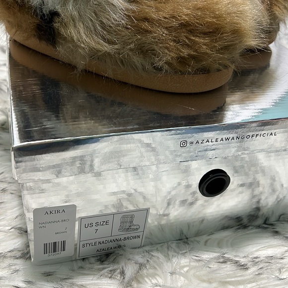 AZALEA WANG NADIANNA BROWN FAUX FUR FLAT BOOTIE 7 - Picture 14 of 14